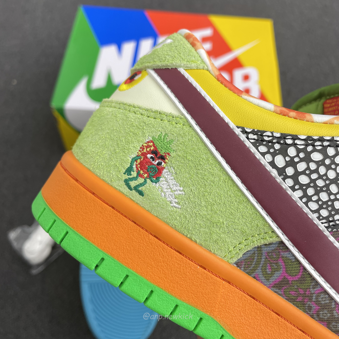 Nike Sb Dunk Low What The 2023 (5) - www.newkick.org